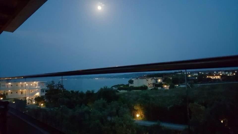 Villa Evita , Penthouse, 53M2 ,Athytos 450M From The Beach Афитос Екстериор снимка